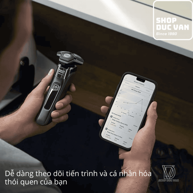 Philips Norelco Shaver Series 7000 S7882/16 Reduces Irritation For Sensitive Skin with SkinIQ
