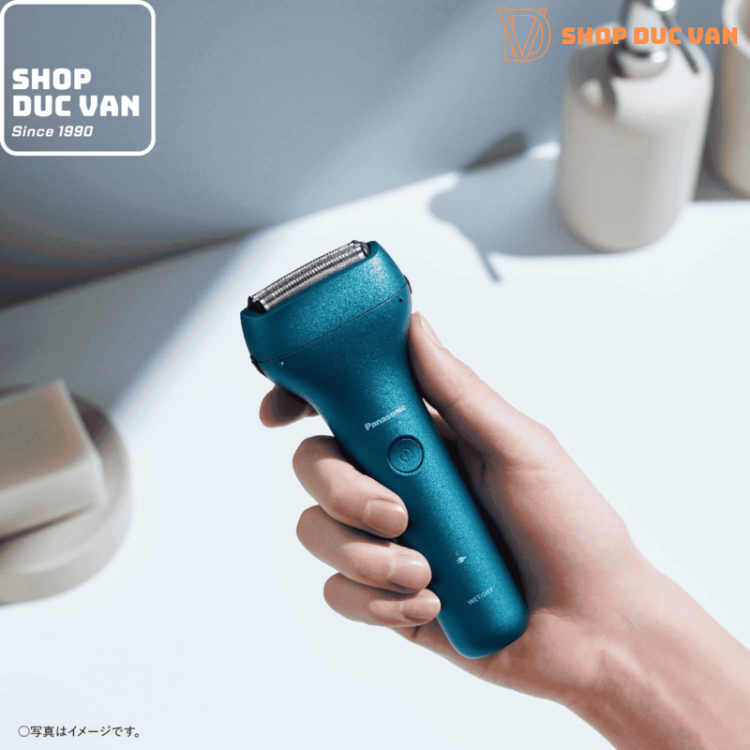 Máy Cạo Râu Panasonic ES-RT4AU 3 Lưỡi Chống Nước Cạo Khô Và Ướt Sạc USB Type C Mẫu Mới Năm 2024